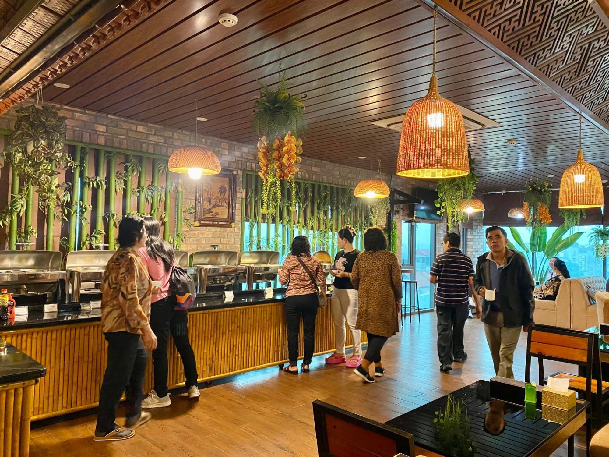 Kawasaki Noi Bai Airport Hotel Экстерьер фото