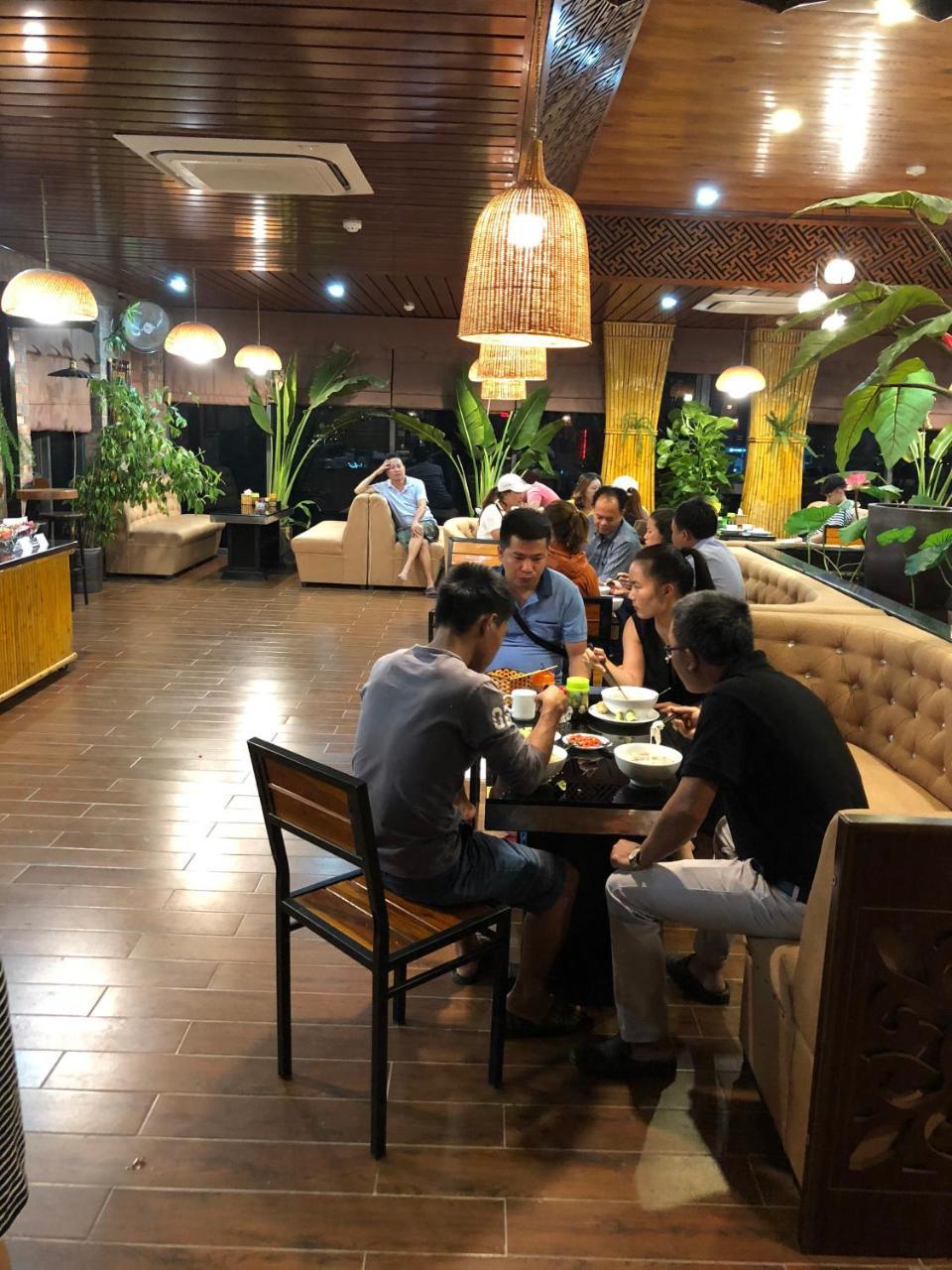 Kawasaki Noi Bai Airport Hotel Экстерьер фото